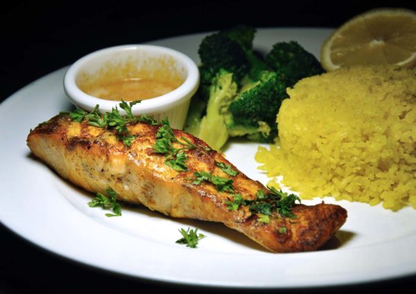 tony roma's malaysia fisherman wharf promotion 2014 bbq salmon in sriracha butter