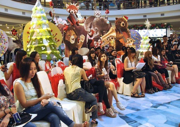 1 utama shopping centre rustic woodland christmas 2014