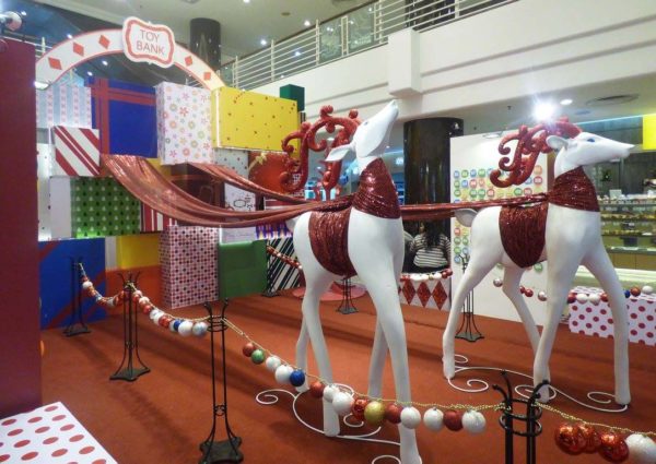 toy bank a gift of love 2015 cheras leisuremall kuala lumpur decoration