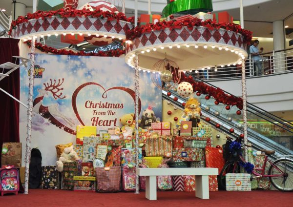 toy bank a gift of love 2015 cheras leisuremall kuala lumpur stage