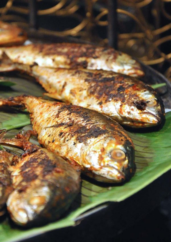 ramadan 2016 temptations restaurant renaissance kuala lumpur hotel kampung ikan bakar