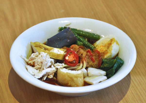 malaysian hawker village and merdeka gallery summer palace putrajaya marriott curry laksa