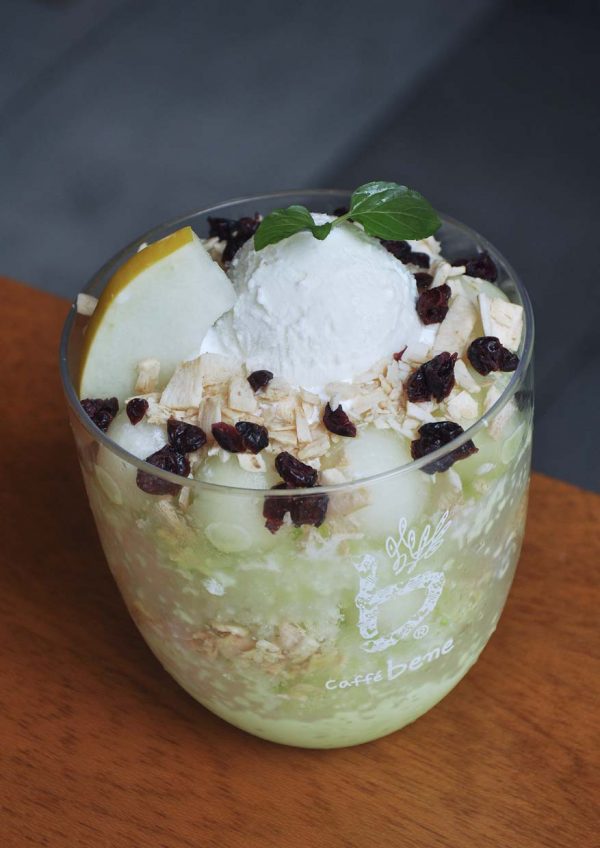 seasonal special menu melon smile caffe bene malaysia melon yogurt bingsu