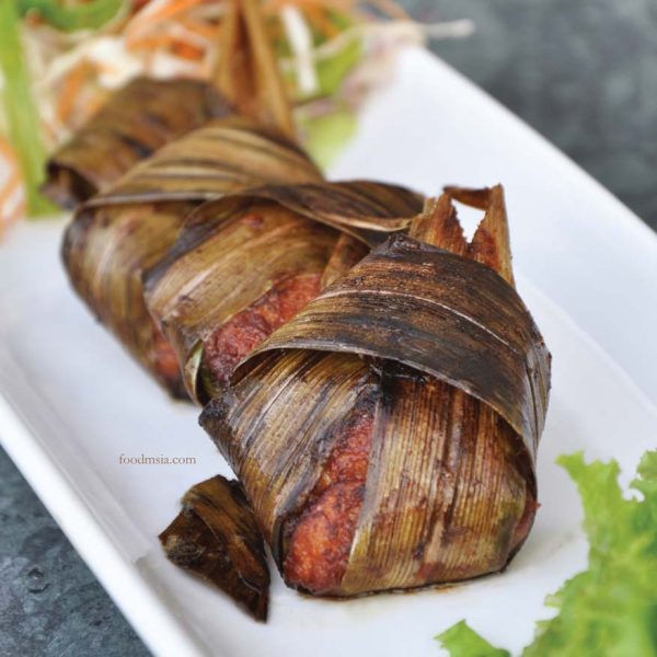 aroi dee thai restaurant palm garden hotel ioi resort city pandan chicken