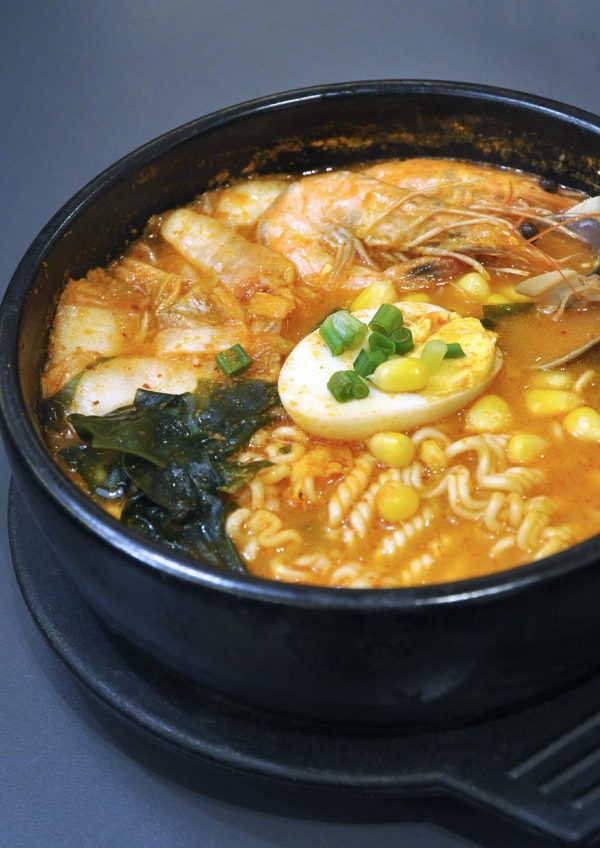 dubuyo korean halal restaurant spicy seafood raymeon