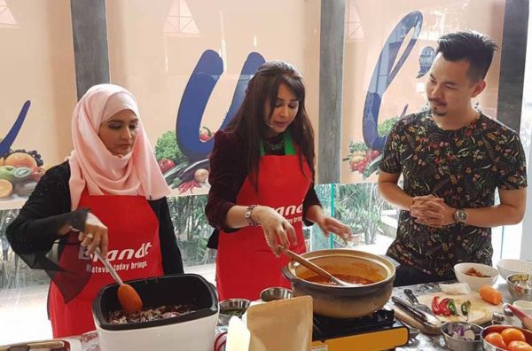 chef siti mastura baking instructor monspacemall cooking