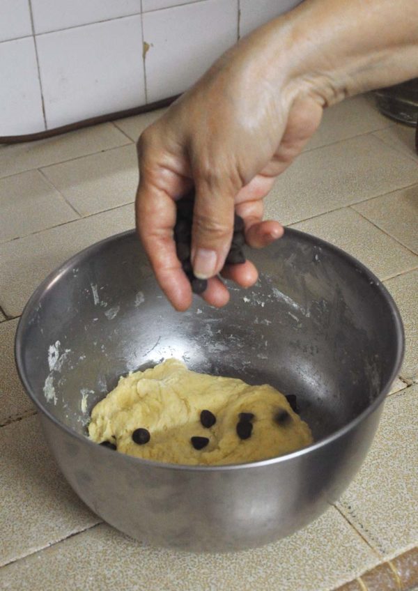 pokka cookies and cream flavoured milk scone recipe chocolate chips