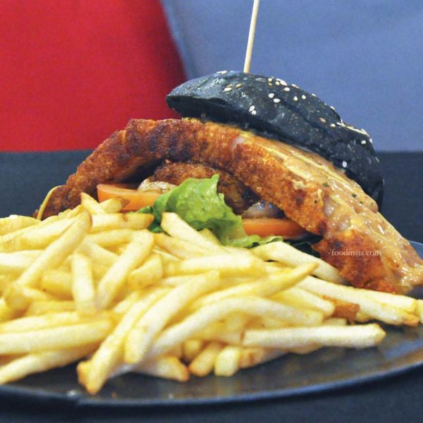 naughty nuri's asian food porky fest roast pork burger