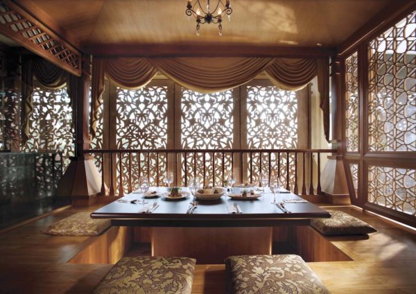 bunga emas fine dining malay restaurant royale chulan kl bilik bersila