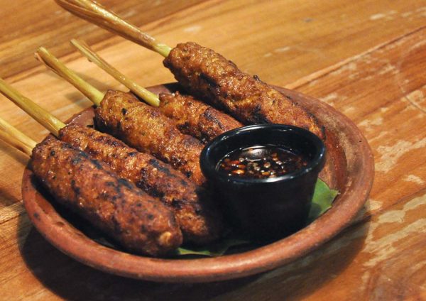 naughty nuri's balinese food half price lunch promo bbq satay lilit