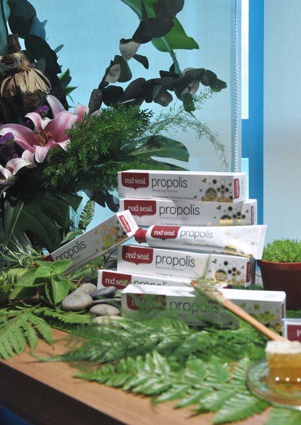 red seal natural toothpaste new zealand propolis antiseptic