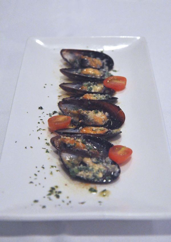 chez gaston french restaurant bangsar baked mussels