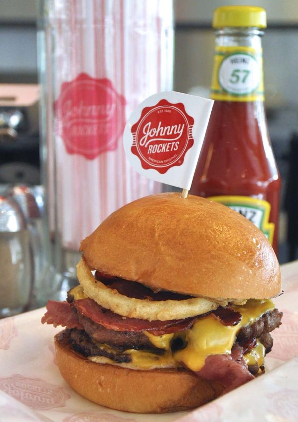johnny rockets american cuisine bacon cheddar double
