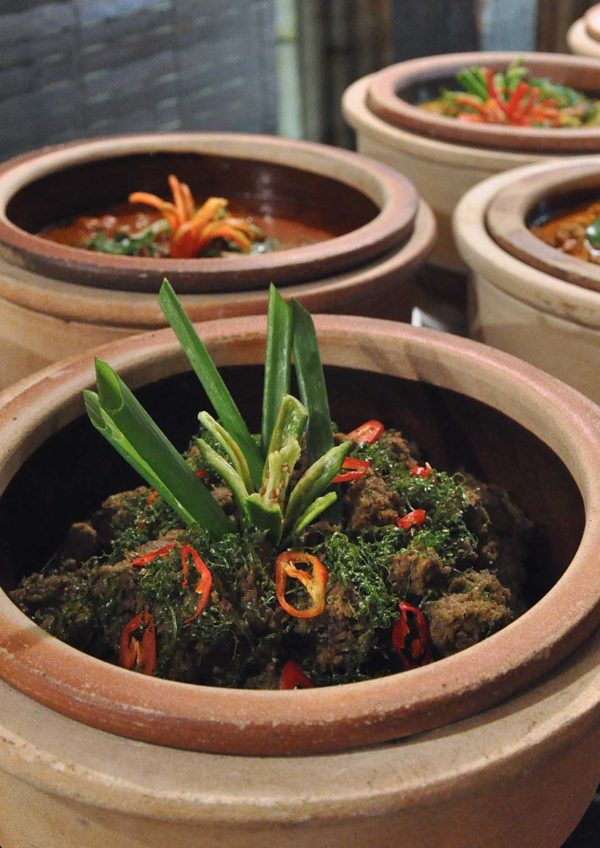 bijan kuala lumpur malay restaurant ramadan buffet rendang daging hijau