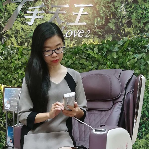 osim ulove 2 four hands massage chair ivy kam