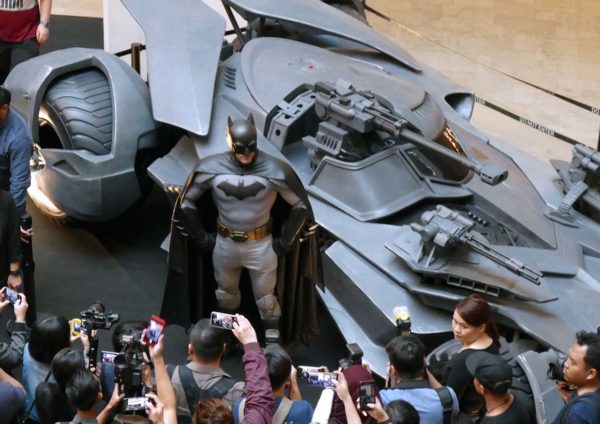 resorts world genting skyavenue batman 80th anniversary meet greet