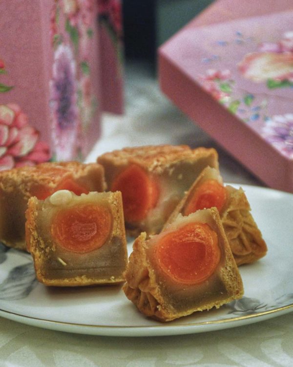 grand harbour mid autumn festival classic handmade mooncake lotus paste double yolk