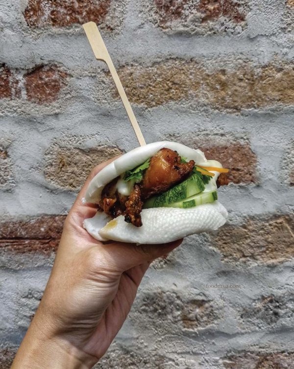 luckin kopi kuala lumpur geng chow chicken bun