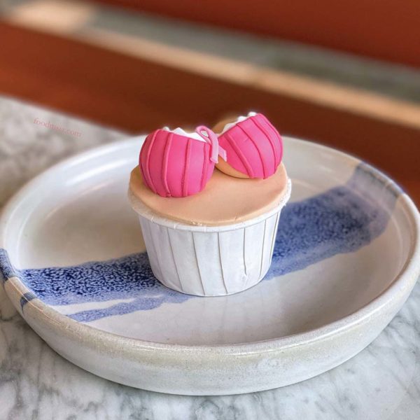 kantoi breast cancer awareness tung shin hospital boobs cupcake