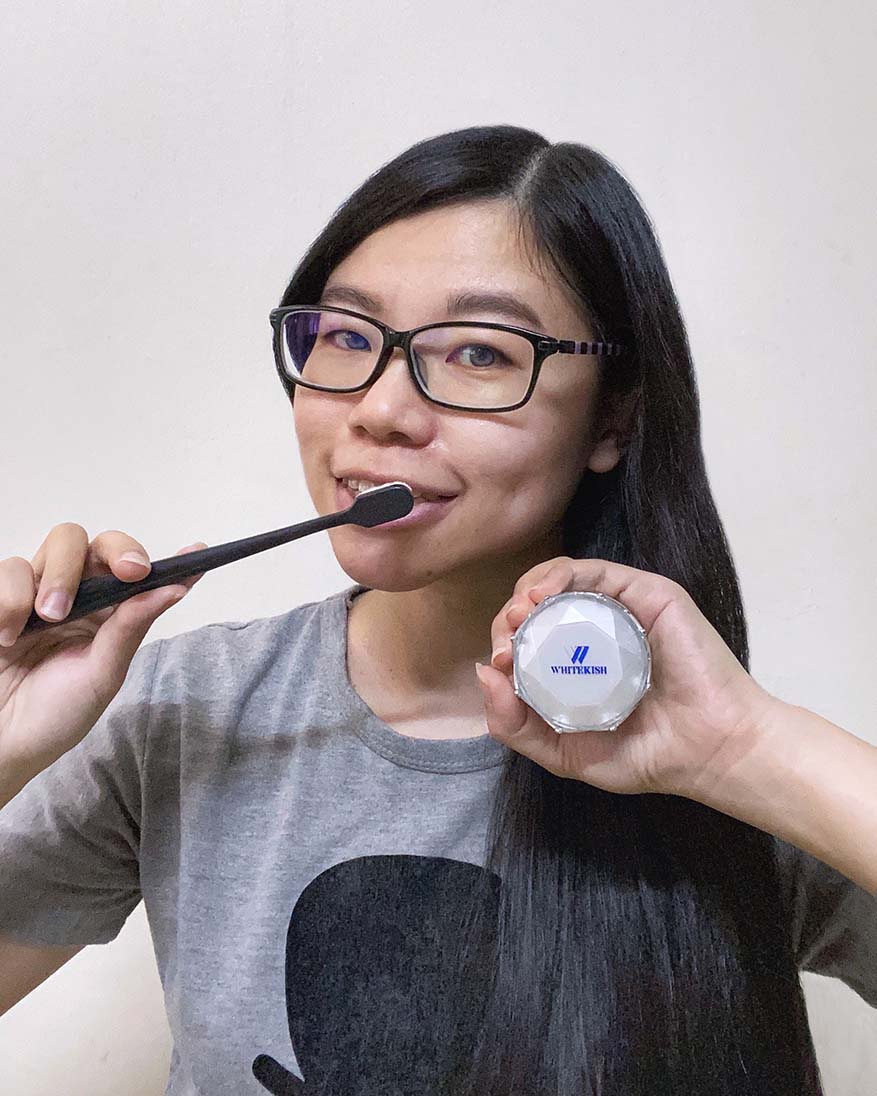 Safe Natural Way To Whiten Teeth @ Whitekish Magic Charcoal