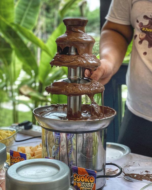 syokotube by syoklat shaheizy sam putra glass hall chocolate fountain
