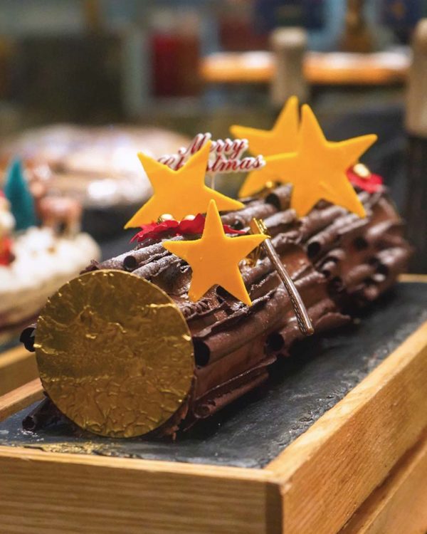 intercontinental kl hotel serena brasserie garden-to-plate christmas buffet log cake