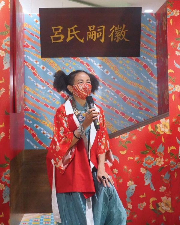 aeon melinda looi melroars cny fashion collection designer