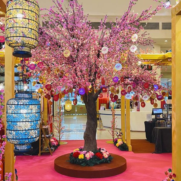 avenue k shopping mall kuala lumpur pinwheels of good fortune cny 2022 cherry blossom tree