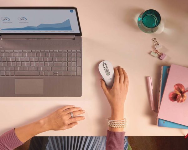 logitech signature m650 mouse off white colour