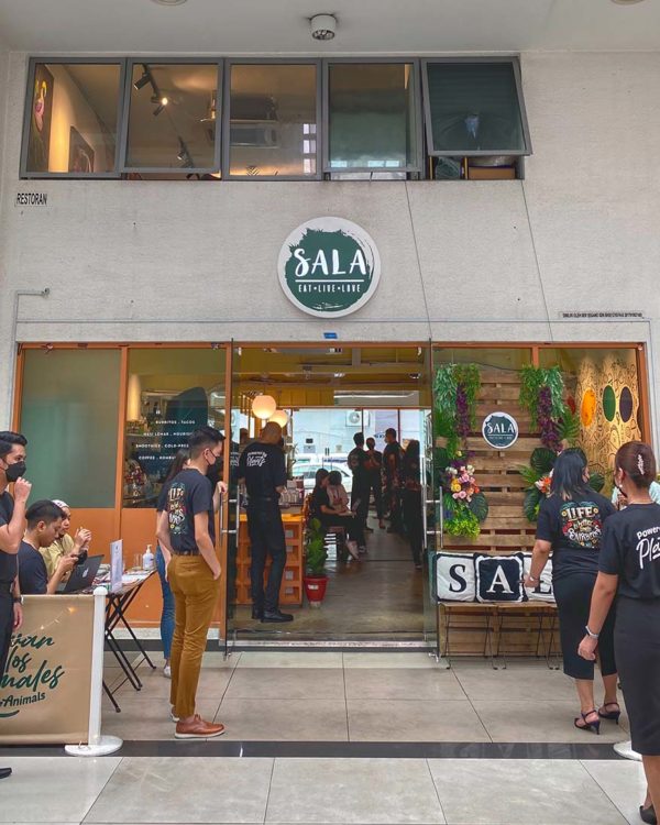 sala vegan restaurant burger belacan desa sri hartamas