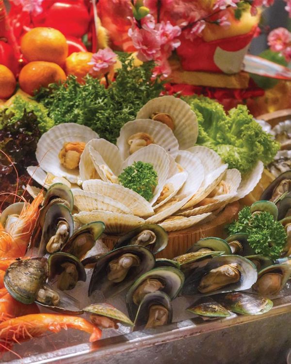 eastin hotel kuala lumpur swez brasserie cny reunion buffet dinner 2023 fresh seafood
