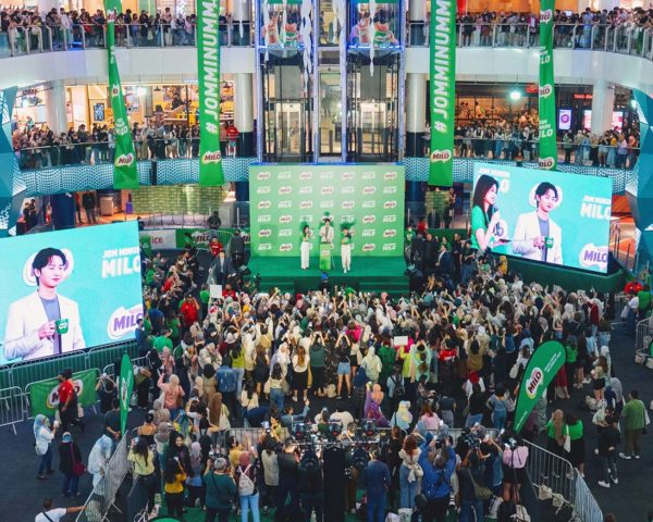 sahabat milo park seo-jun jom minum milo energetic collaboration crowd