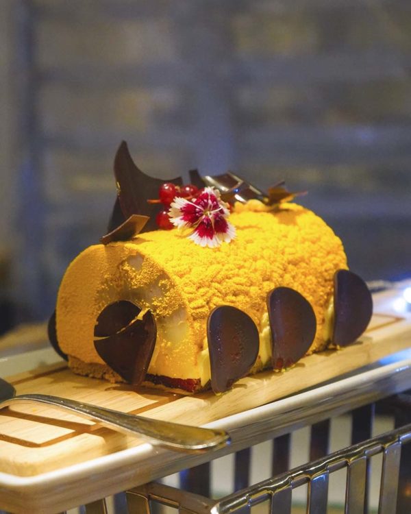 pullman kuala lumpur bangsar link all-day dining restaurant ramadan buffet dessert