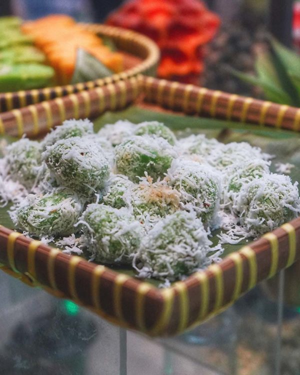 the pearl kuala lumpur melo cafe deli sajian warisan nusantara ramadan buffet onde onde