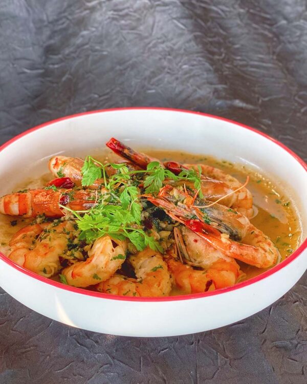 hilton garden inn kuala lumpur skyline soiree rooftop 25 bar lounge garlic prawn