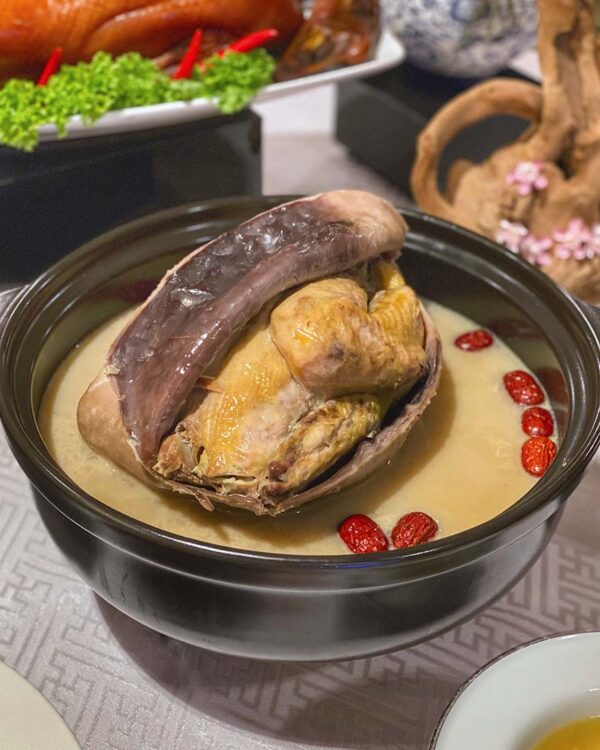 xin cuisine chinese restaurant concorde hotel kuala lumpur pork tripe with whole farm chicken