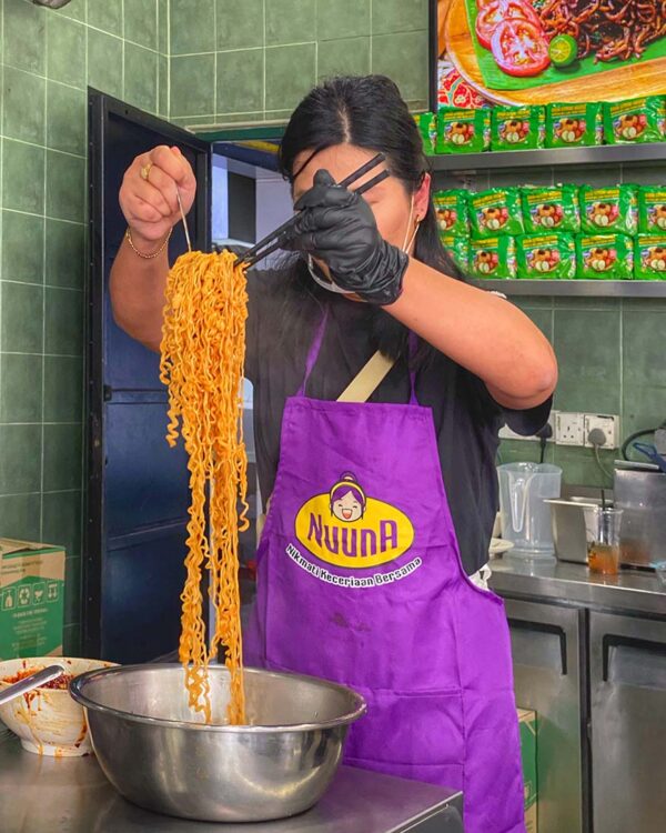 nuuna nasi lemak burung hantu signature nasi lemak instant noodles and vermicelli local flavour