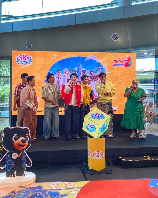 888 tea and coffee bersama kita tertarik merdeka day collaboration music singers